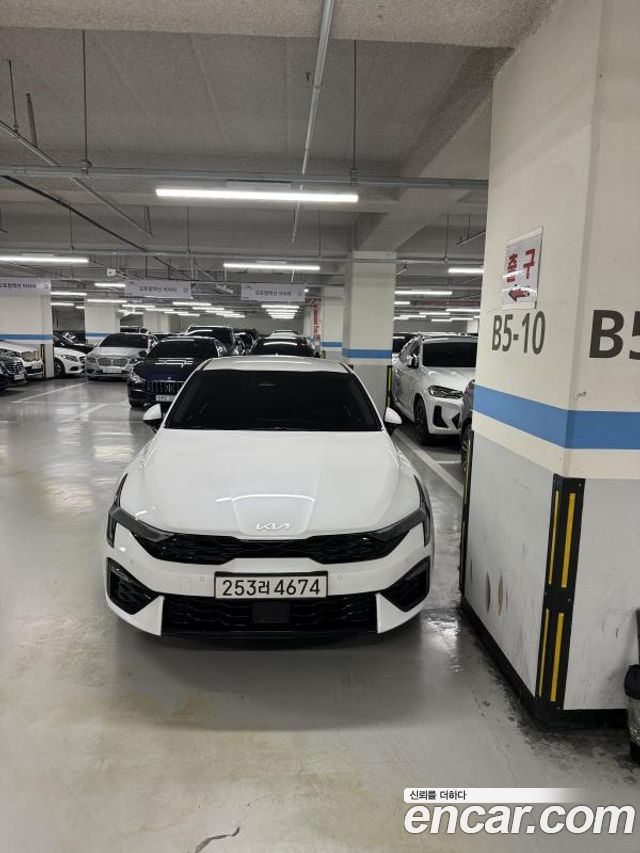 Kia K5 New 3-го поколения 2.0 Prestige - фото 0