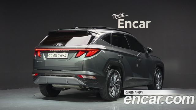 Hyundai Tucson NX4, гибрид Inspiration 2WD - фото 1
