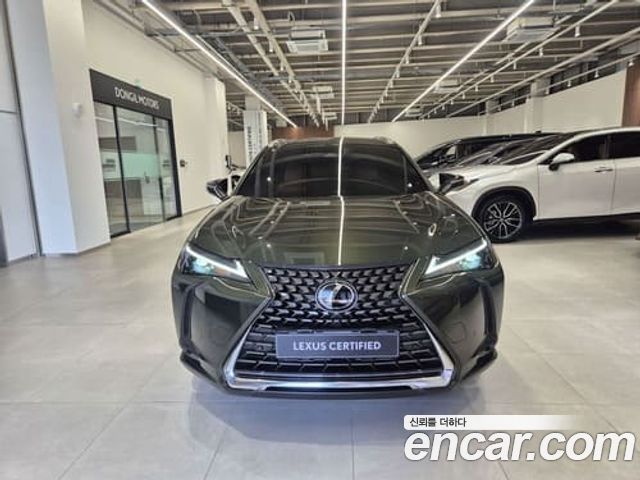 Lexus UX 300h 2.0 2WD - фото 2