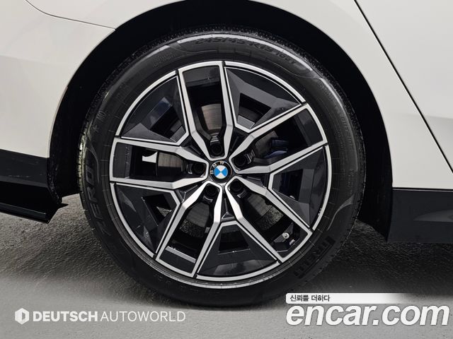 BMW 5 Series G60 520i M Sport - фото 4
