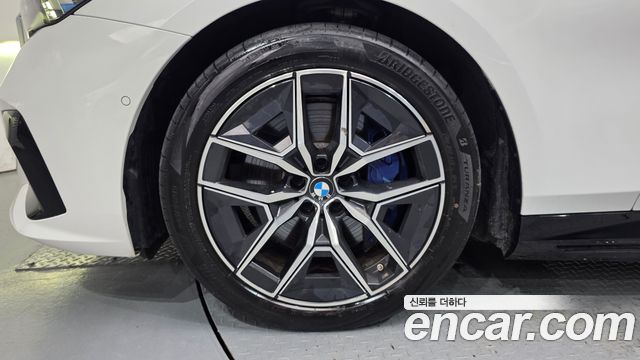 BMW i5 G60 xDrive 40 M Sport - фото 4
