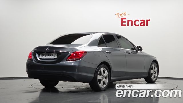 Mercedes-Benz C-Class W205 C200 d - фото 1