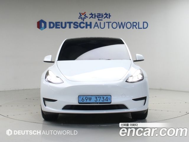 Tesla Model Y RWD - фото 2