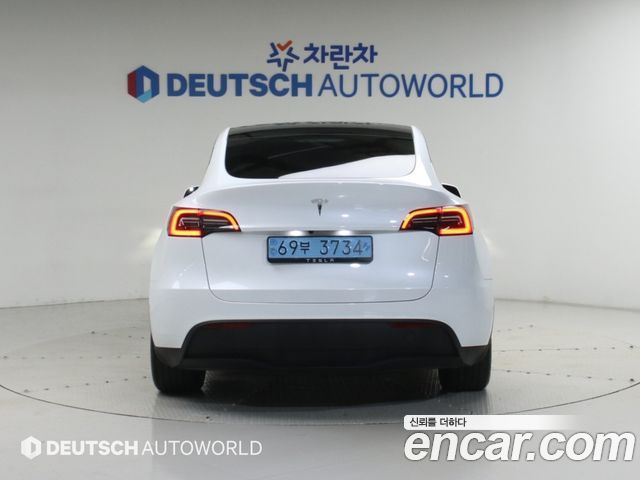Tesla Model Y RWD - фото 3
