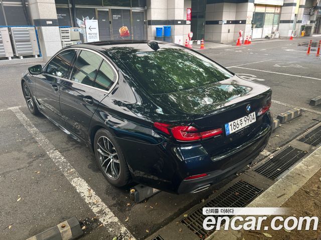 BMW 5 Series G30 520i M Sport - фото 4