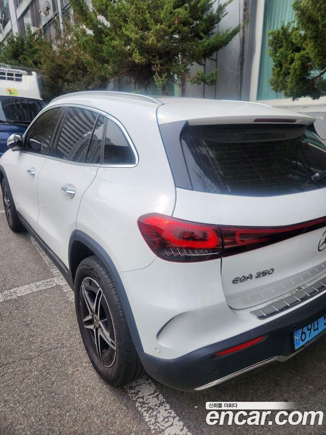 Mercedes-Benz EQA H243 EQA250 AMG Package Plus - фото 4