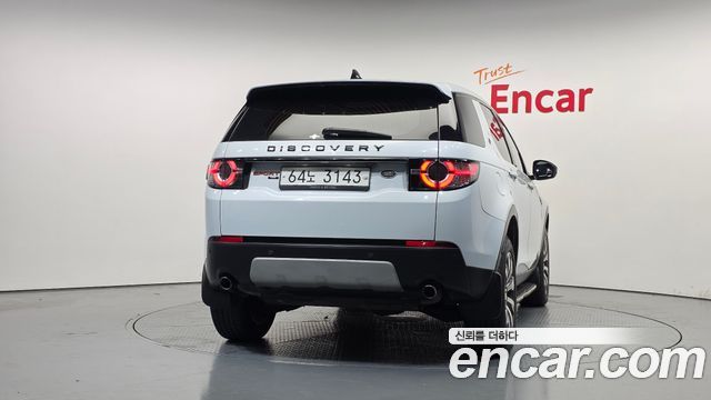 Land Rover Discovery Sport 2.0 TD4 HSE Luxury - фото 3