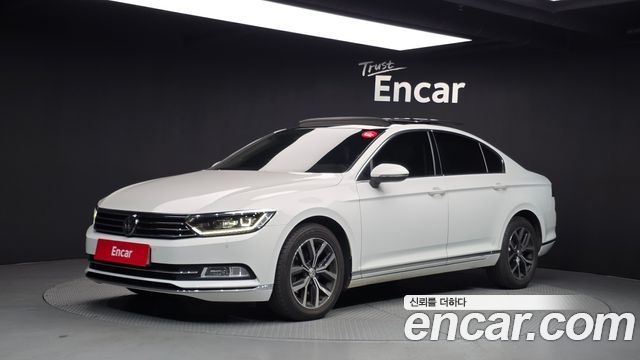 Volkswagen Passat B8 2.0 TDI Premium - фото 0