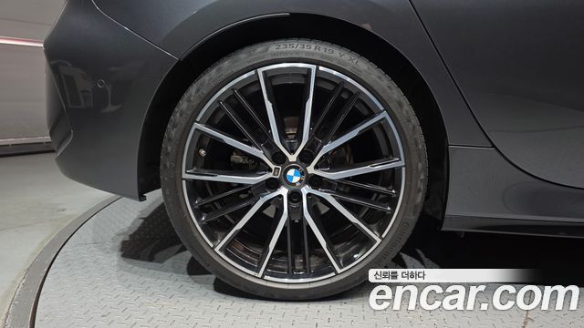 BMW 1 Series F40 118d M Sport First Edition - фото 4
