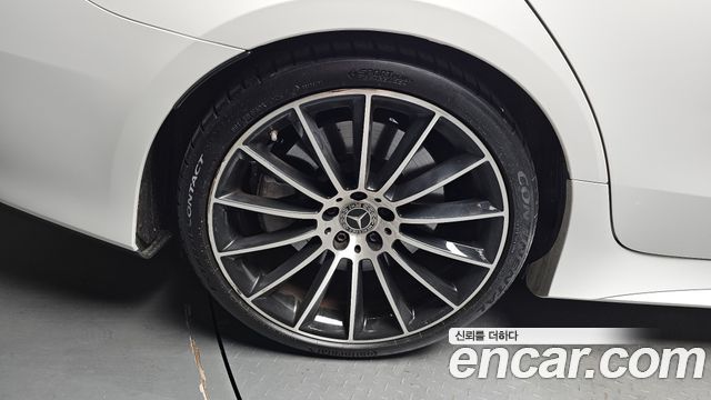 Mercedes-Benz CLS-Class C257 CLS450 4MATIC AMG Line - фото 4
