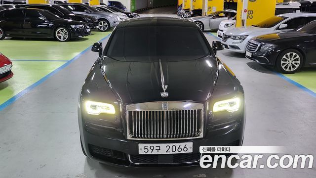 Rolls-Royce Ghost 6.6 EWB V12 - фото 1