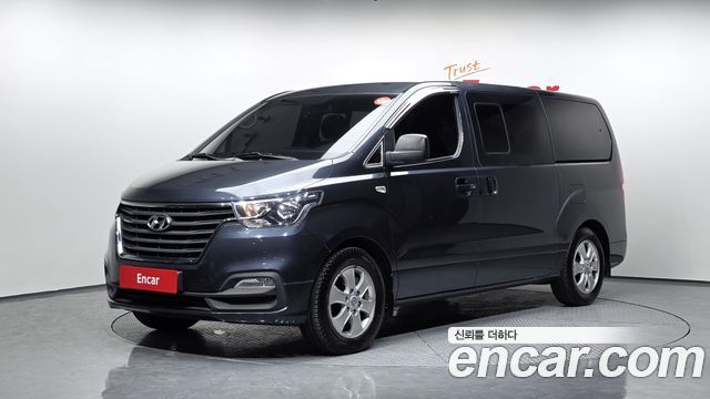 Hyundai Starex New Urban 9-Seater Premium - фото 0