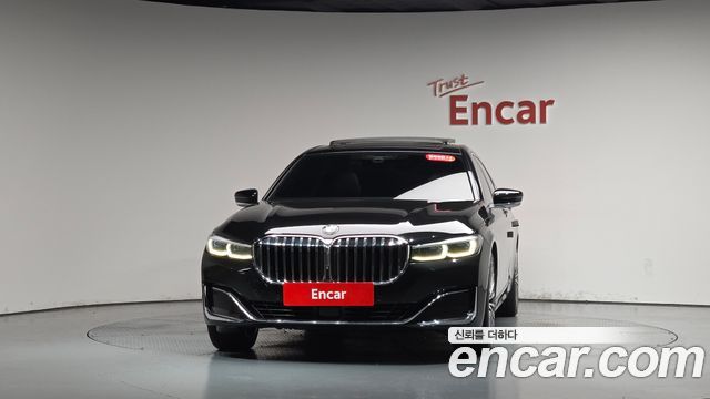 BMW 7 Series G11 740Li xDrive Design Pure Excellence - фото 1