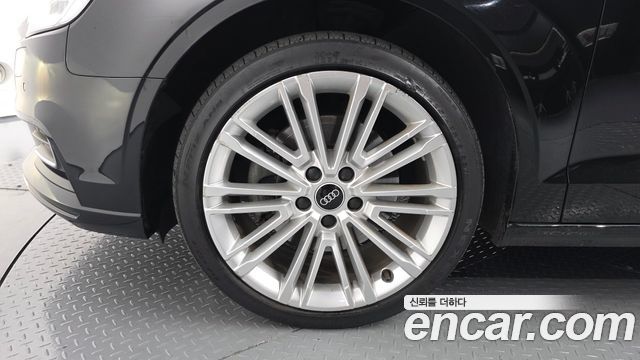Audi A3 40 TFSI 8V - фото 4