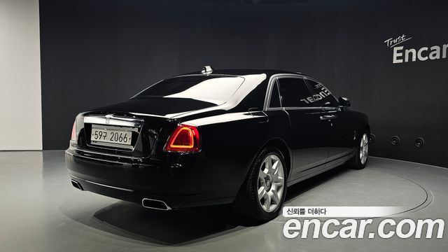 Rolls-Royce Ghost 6.6 EWB V12 - фото 1