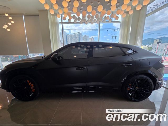 Lamborghini Urus 4.0 V8 SE - фото 2