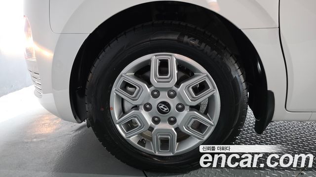 Hyundai Staria 4WD Tourer 9-Seater Modern - фото 4
