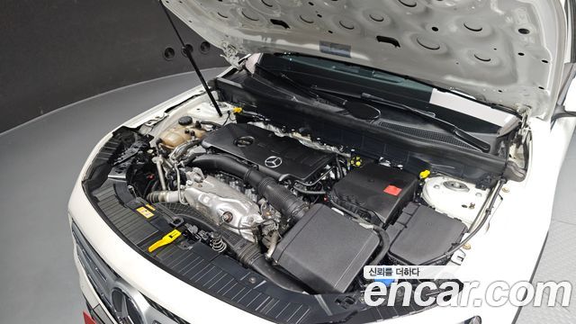 Mercedes-Benz GLB-Class X247 GLB220 - фото 4