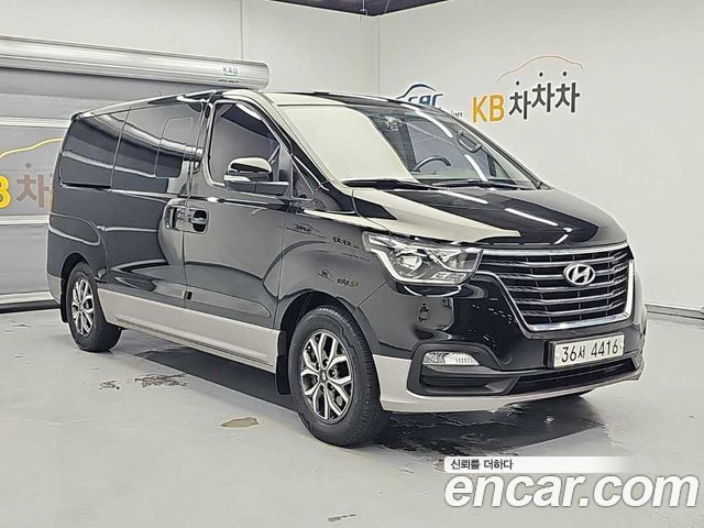 Hyundai Starex New Urban 9-Seater Premium Spicial - фото 3