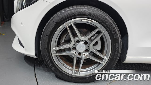 Mercedes-Benz C-Class W205 C200 d - фото 4