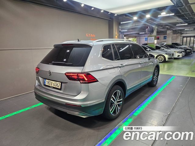 Volkswagen Tiguan Allspace 2.0 TDI Prestige - фото 1