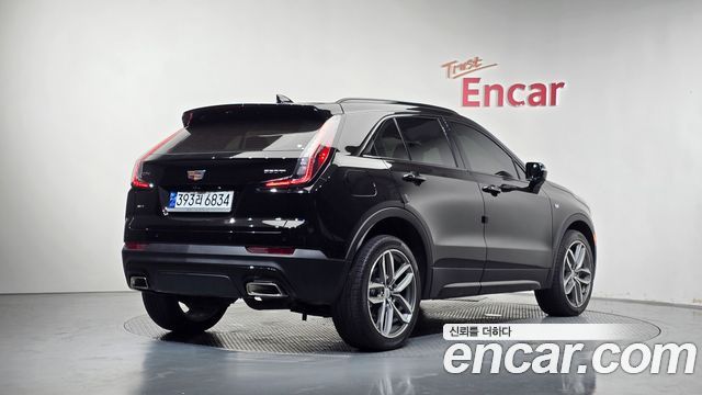 Cadillac XT4 2.0 Sport AWD - фото 1