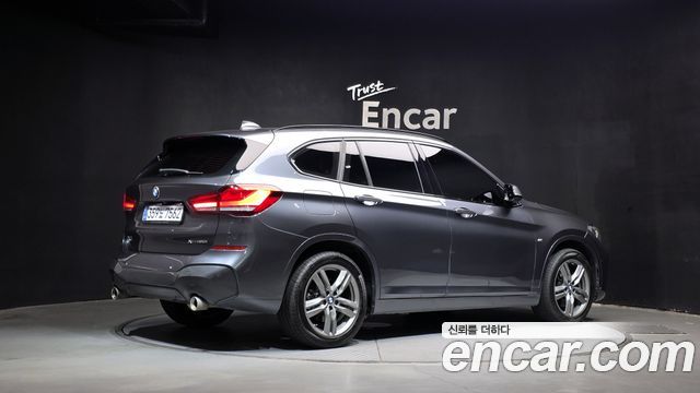 BMW X1 F48 xDrive 20i M Sport - фото 1