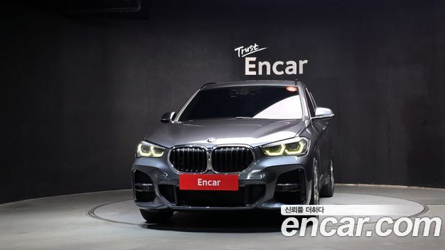 BMW X1 F48 xDrive 20i M Sport - фото 2