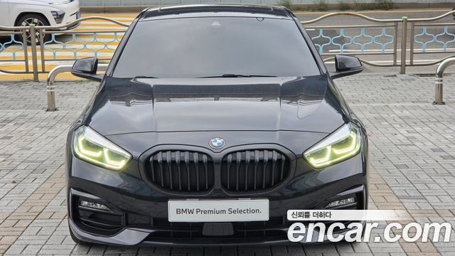 BMW 1 Series F40 120i Sports - фото 4