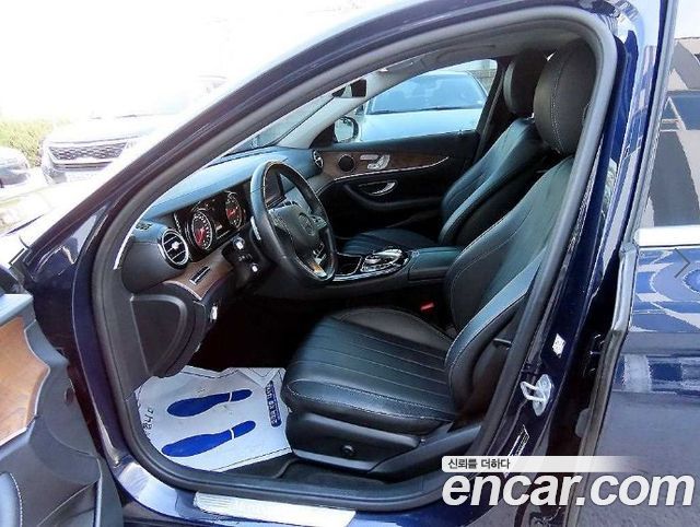 Mercedes-Benz E-Class W213 E220d Exclusive - фото 4