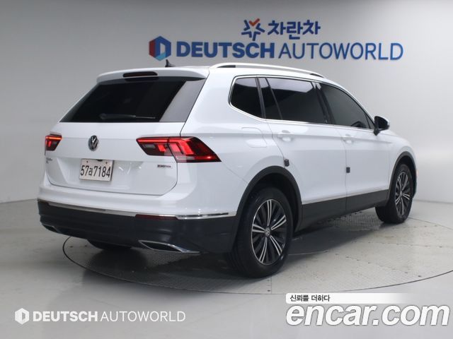 Volkswagen Tiguan Allspace 2.0 TSI Prestige - фото 1