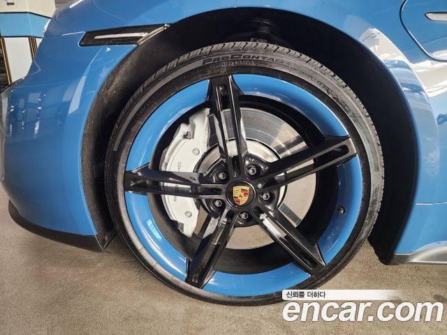 Porsche Taycan GTS - фото 4