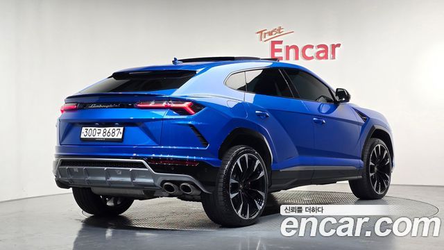 Lamborghini Urus 4.0 V8 - фото 1