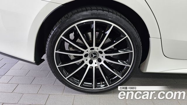 Mercedes-Benz CLS-Class C257 CLS400d 4MATIC AMG Line - фото 4