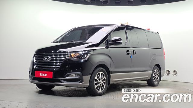 Hyundai Starex New Urban 9-Seater Exclusive - фото 0