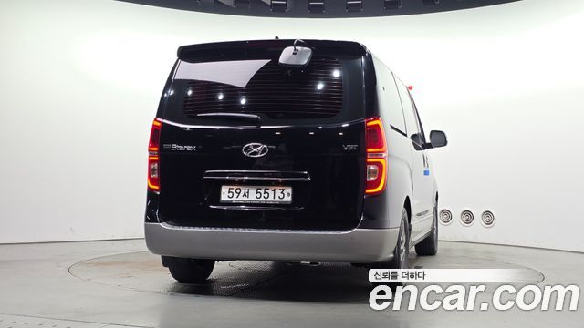 Hyundai Starex New Urban 9-Seater Exclusive - фото 3