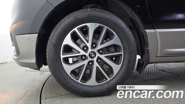 Hyundai Starex New Urban 9-Seater Exclusive - фото 4