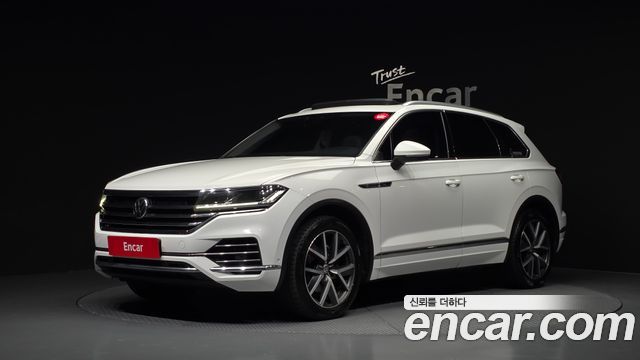 Volkswagen Touareg 3-го поколения 3.0 TDI Prestige - фото 0