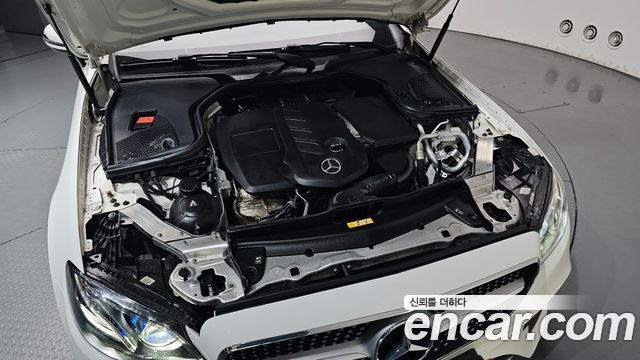 Mercedes-Benz E-Class W213 E220d Coupe - фото 4