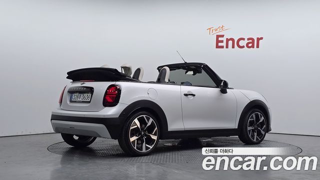 Mini Cooper Convertible S 4-го поколения Favoured - фото 1