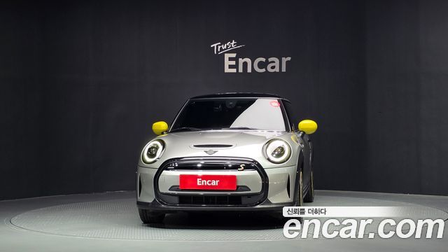 Mini Cooper Electric SE Electric 3rd - фото 2