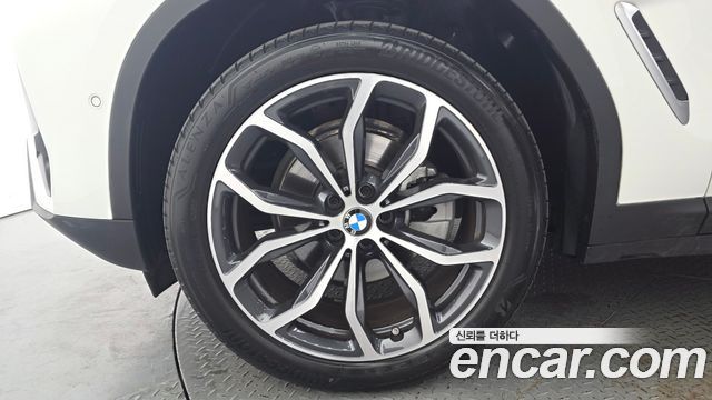 BMW X4 G02 xDrive20i xLine - фото 4