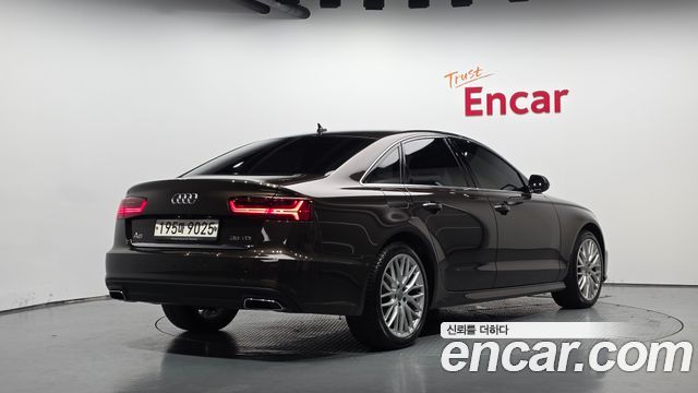 Audi A6 35 TDI Premium C7 - фото 1