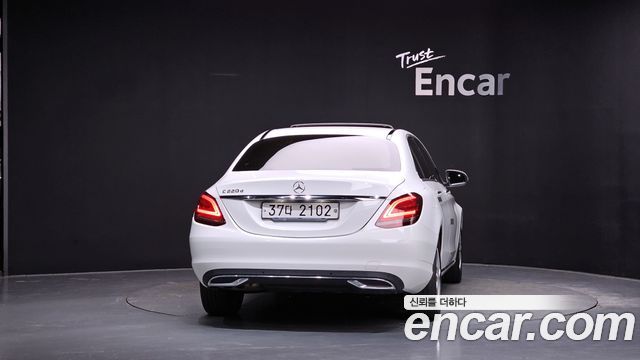 Mercedes-Benz C-Class W205 C220 d Avantgarde - фото 3