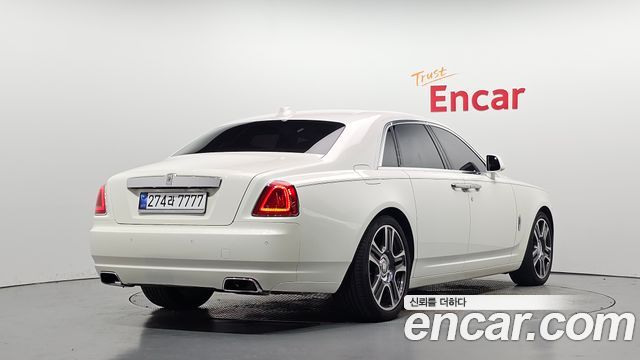 Rolls-Royce Ghost 6.6 V12 - фото 1