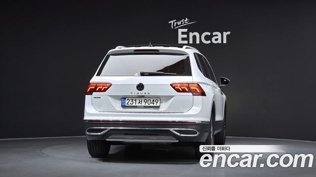 Volkswagen Tiguan Allspace 2.0 TSI Prestige - фото 3