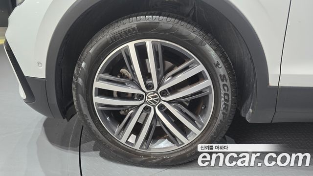 Volkswagen Tiguan Allspace 2.0 TSI Prestige - фото 4