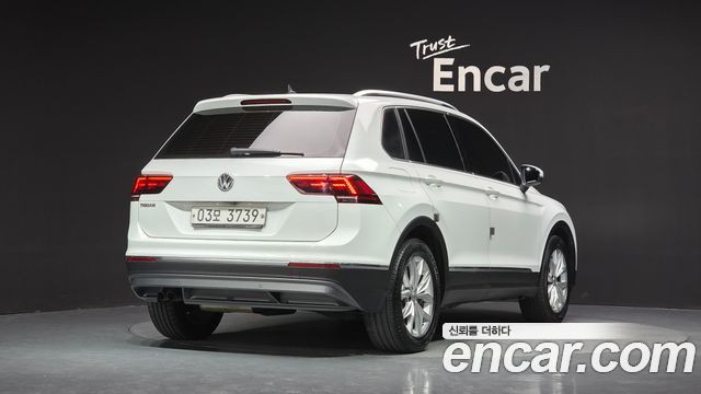Volkswagen Tiguan 2-го поколения 2.0 TDI Premium - фото 1