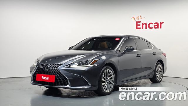 Lexus ES 300h 7-го поколения Luxury Plus - фото 0