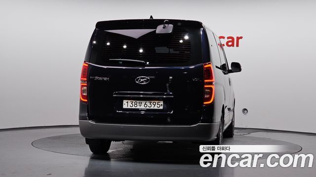 Hyundai Starex New Urban 9-Seater Exclusive - фото 3